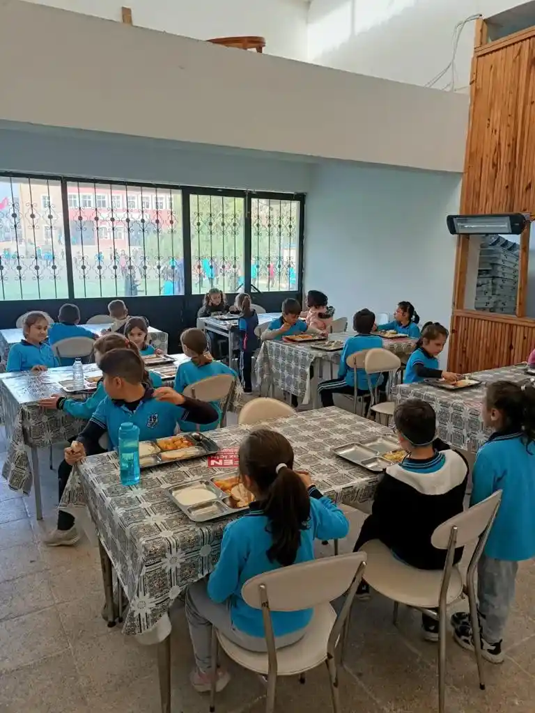 Giresun’da ücretsiz yemek yiyen öğrenci sayısı 17 bin 254’e çıkarıldı