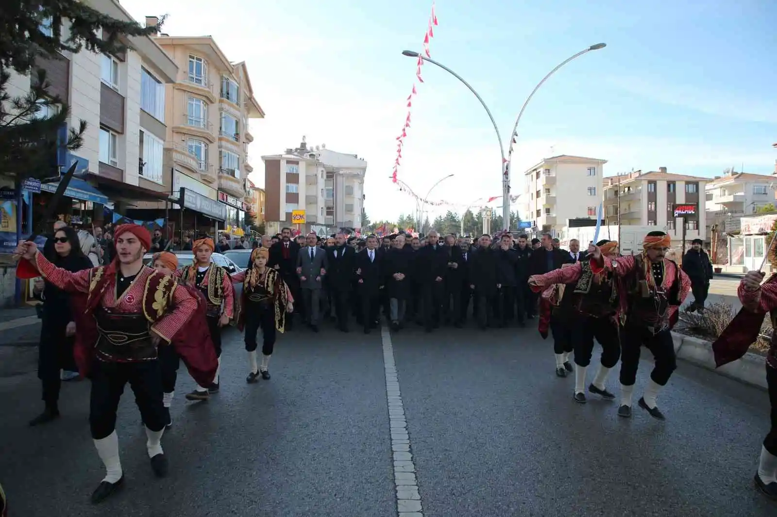 Gölbaşı'nda Atatürk'ün Ankara'ya gelişinin 103'üncü yıl dönümü coşkuyla kutlandı
