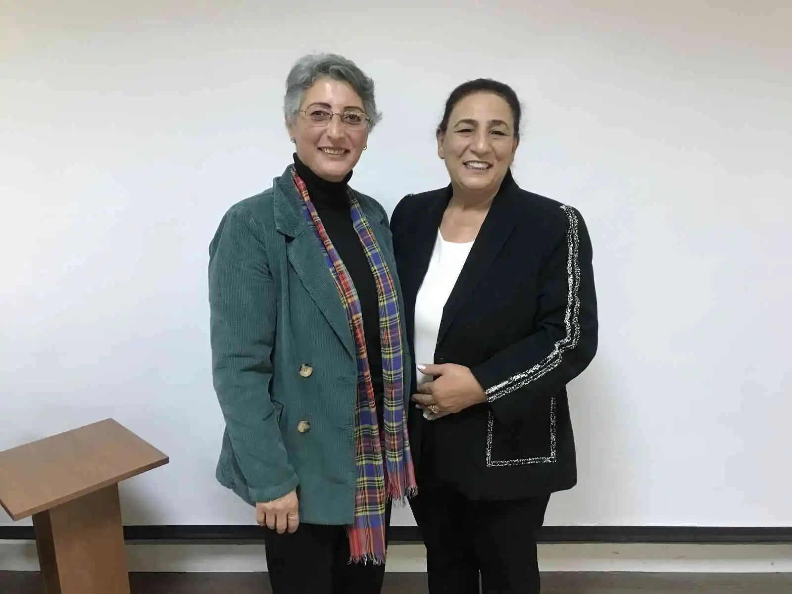 Gümüşhane Kent Konseyi Kadın Meclisi Başkanı kentin tek kadın mahalle muhtarı Arzu Ay oldu