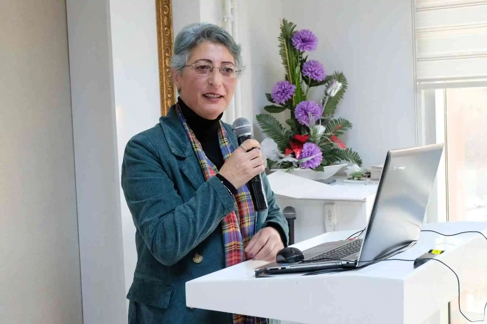 Gümüşhane Kent Konseyi Kadın Meclisi Başkanı kentin tek kadın mahalle muhtarı Arzu Ay oldu