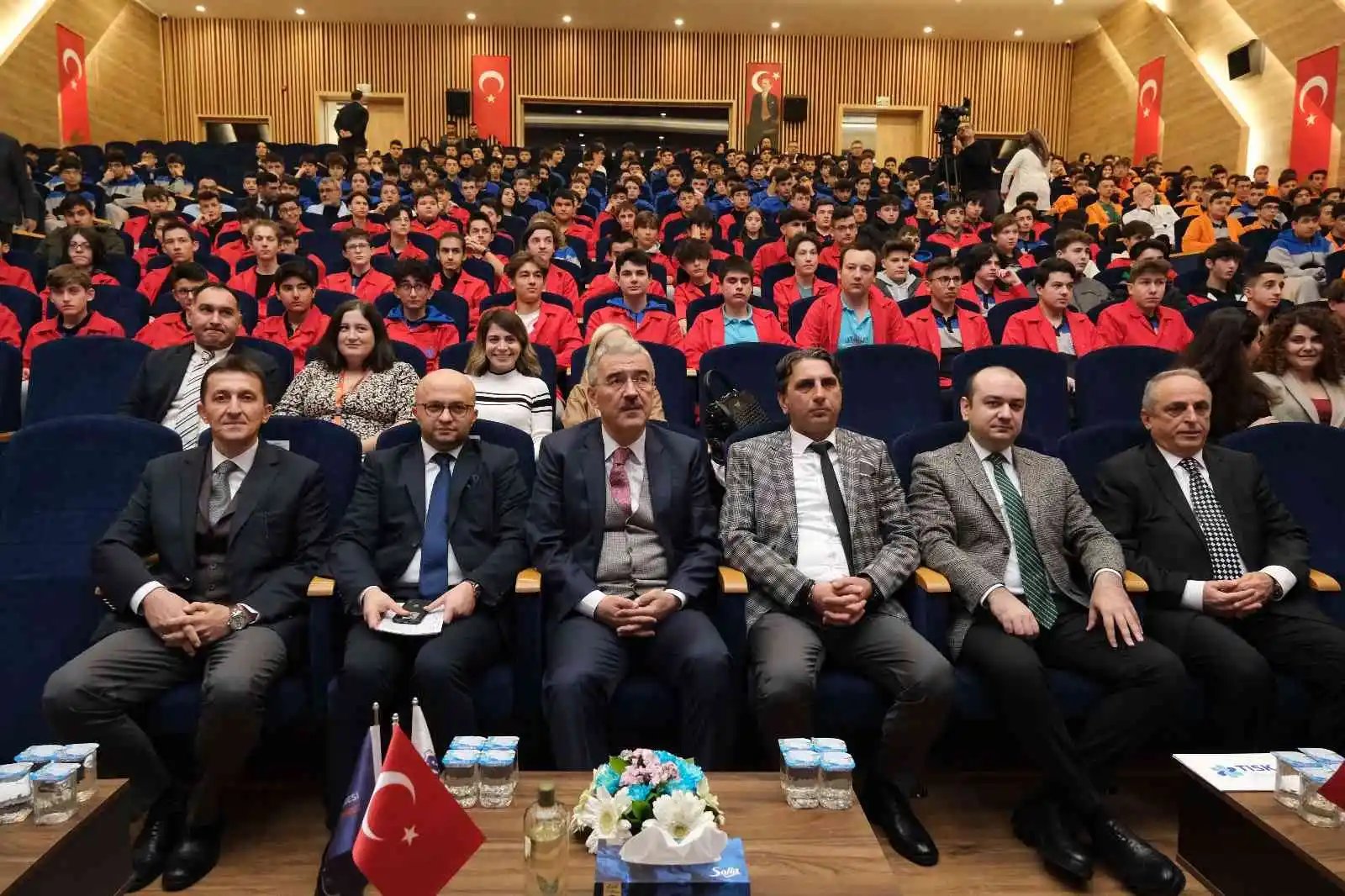 “Güvenlik Kültürünü Yaşam Biçimine Dönüştürüyoruz” projesi Özel EOSB Meslek Lisesi’nde tanıtıldı