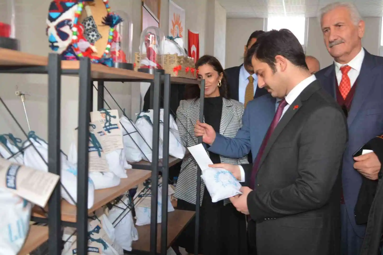 Hakkari’de ata tohumunun üretileceği atölye açıldı