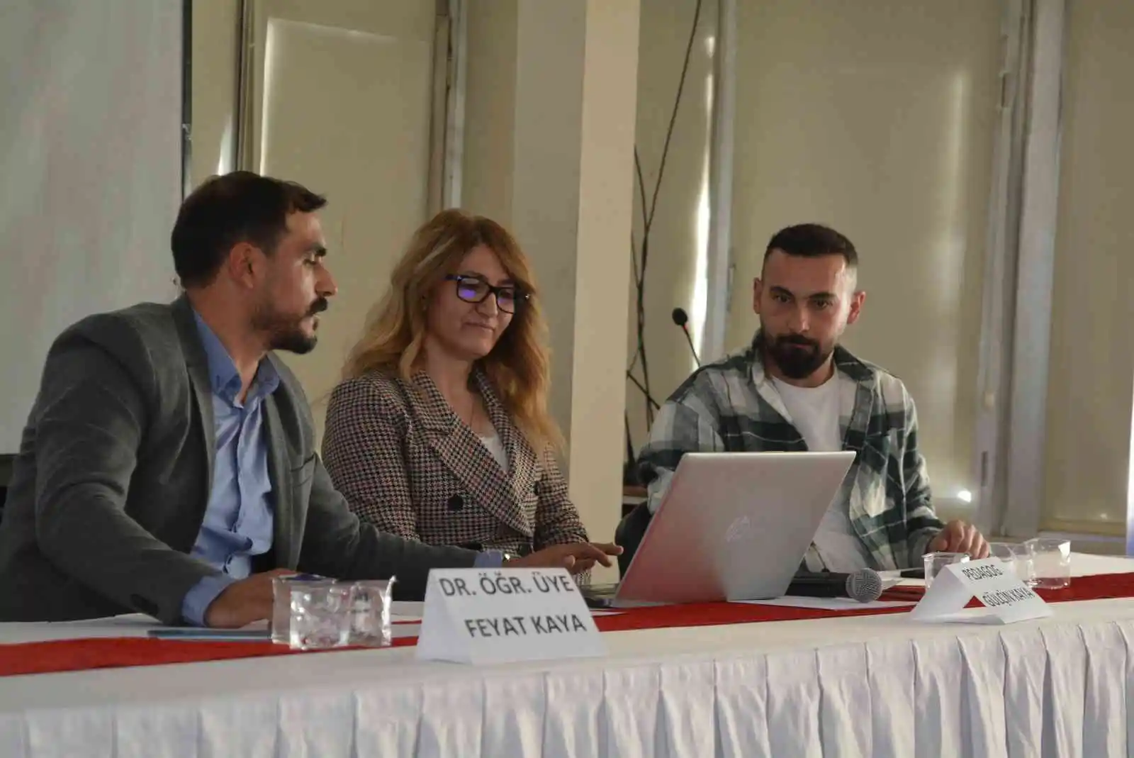 Hakkari'de 'Çocuğunu tanı' konferansı