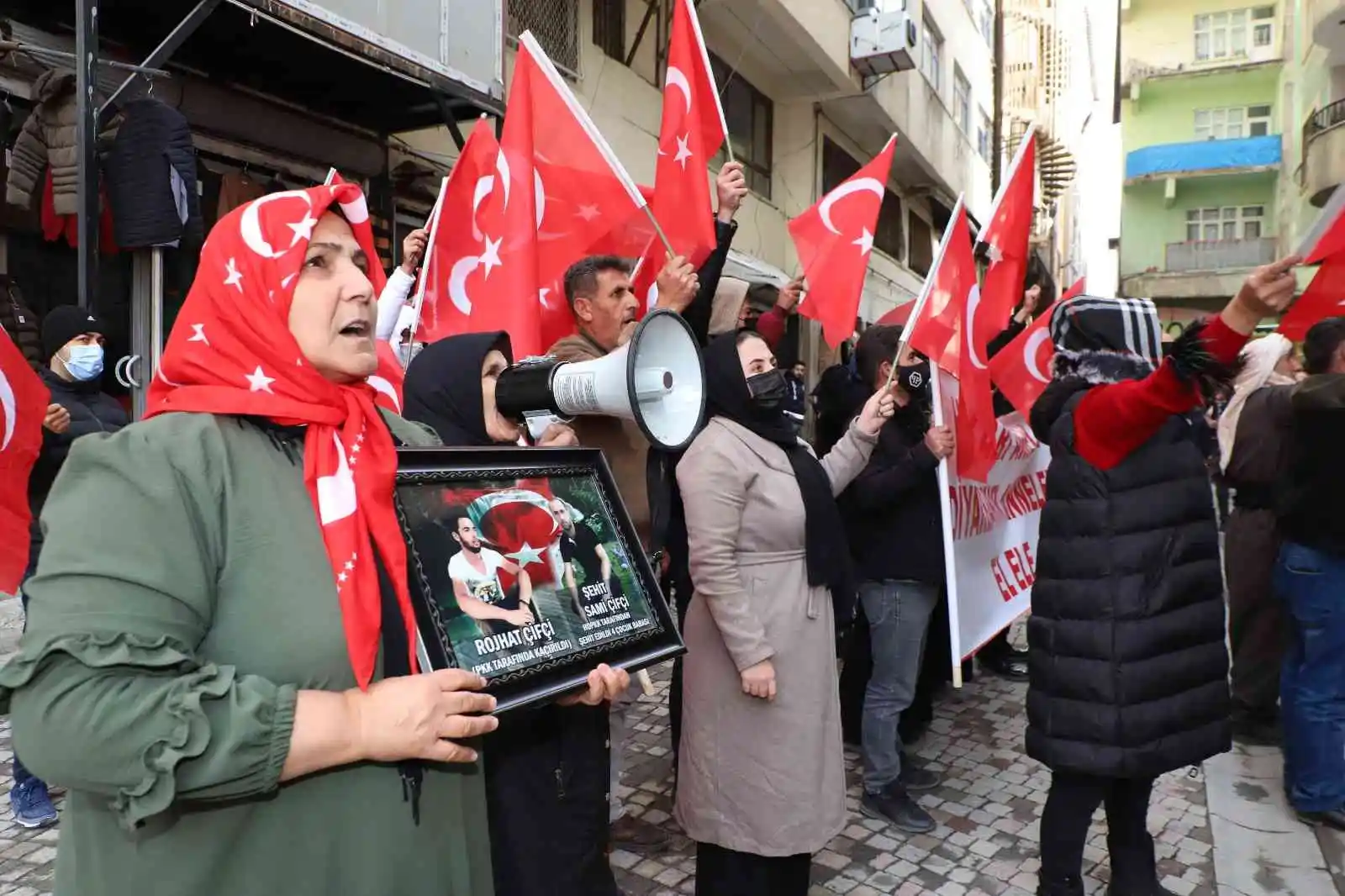 Hakkarili annelerin evlat nöbeti 38'inci haftada
