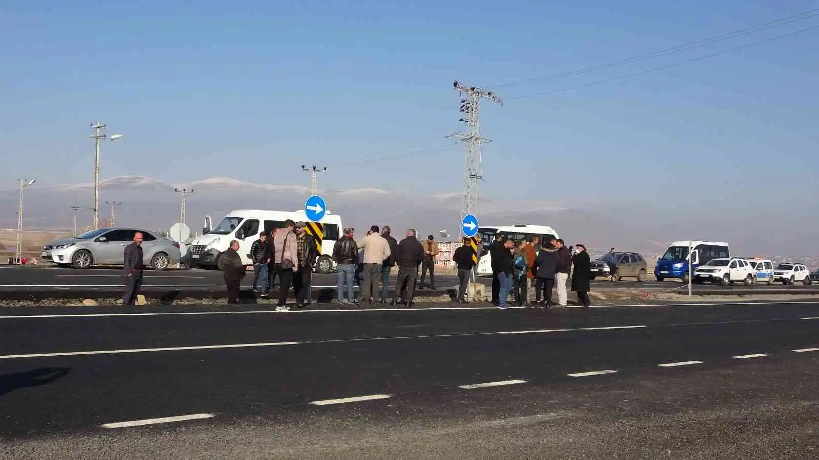 Hastane yolunda kavşak eylemi
