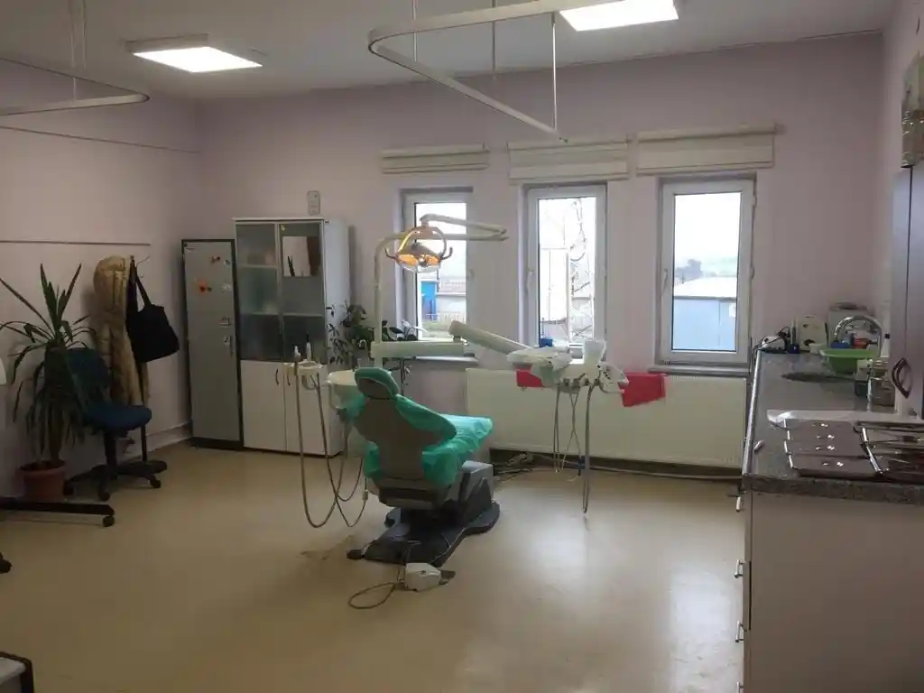 Hastanedeki yıpranan ve dökülen duvarlar boyatıldı