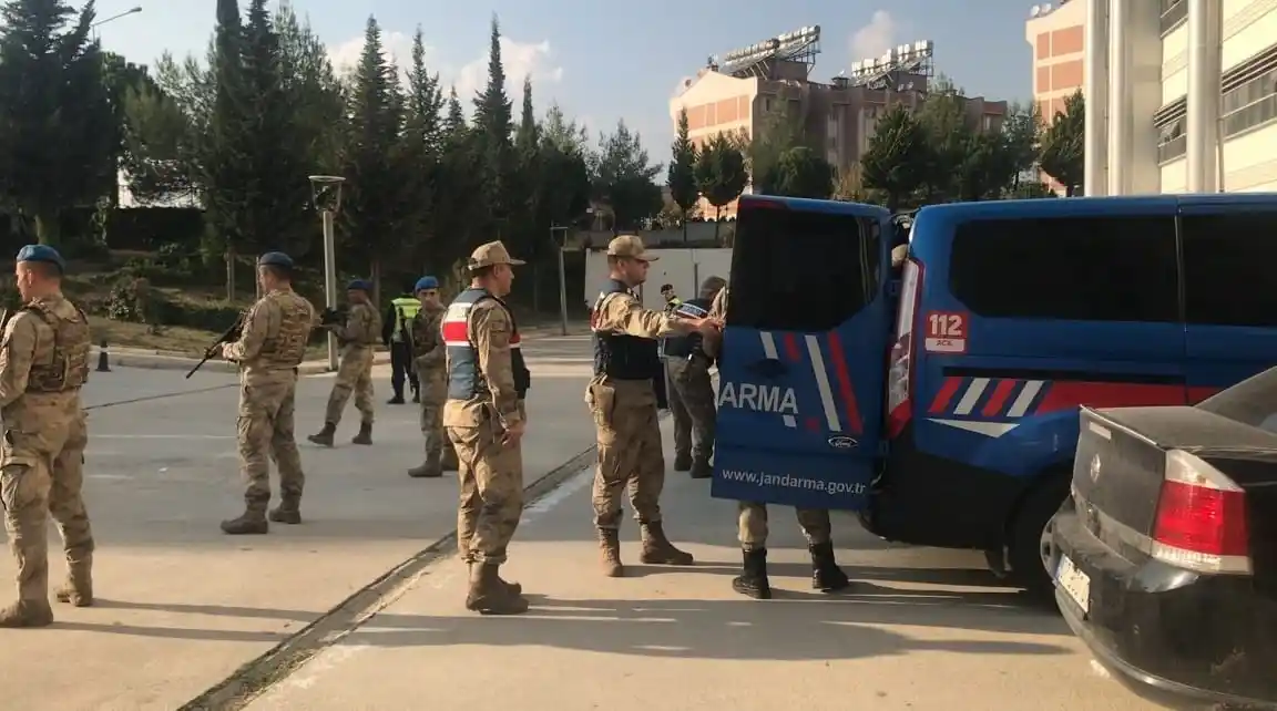 Hatay’da orman görevlisini şehit eden kaçak avcılar yakalanarak tutuklandı
