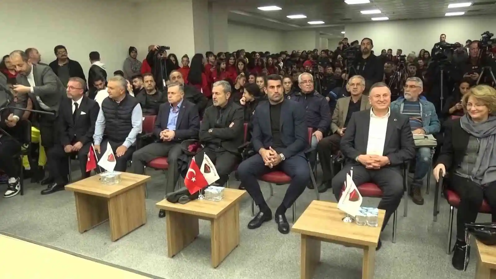 Hatayspor’un ikonu ‘gazella gazella’ oldu