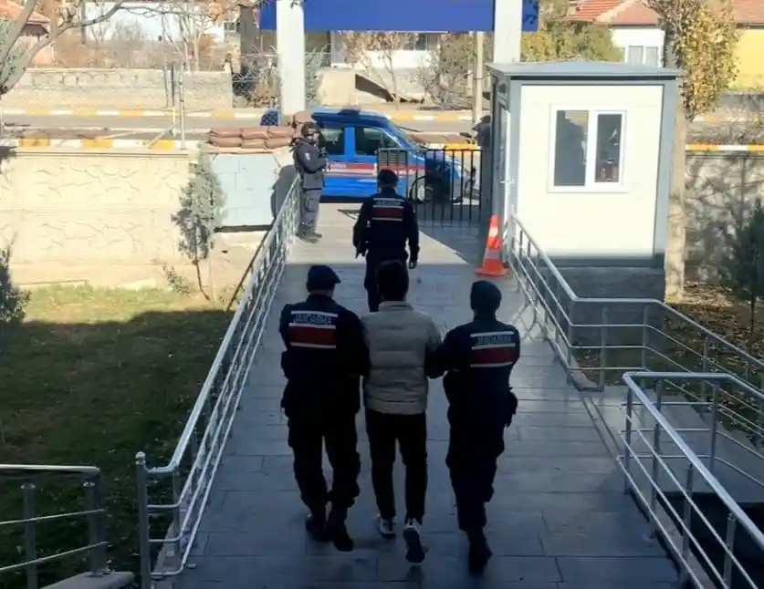 Hırsızlıktan 4 yıl hapsi bulunan şahıs JASAT tarafından yakalandı