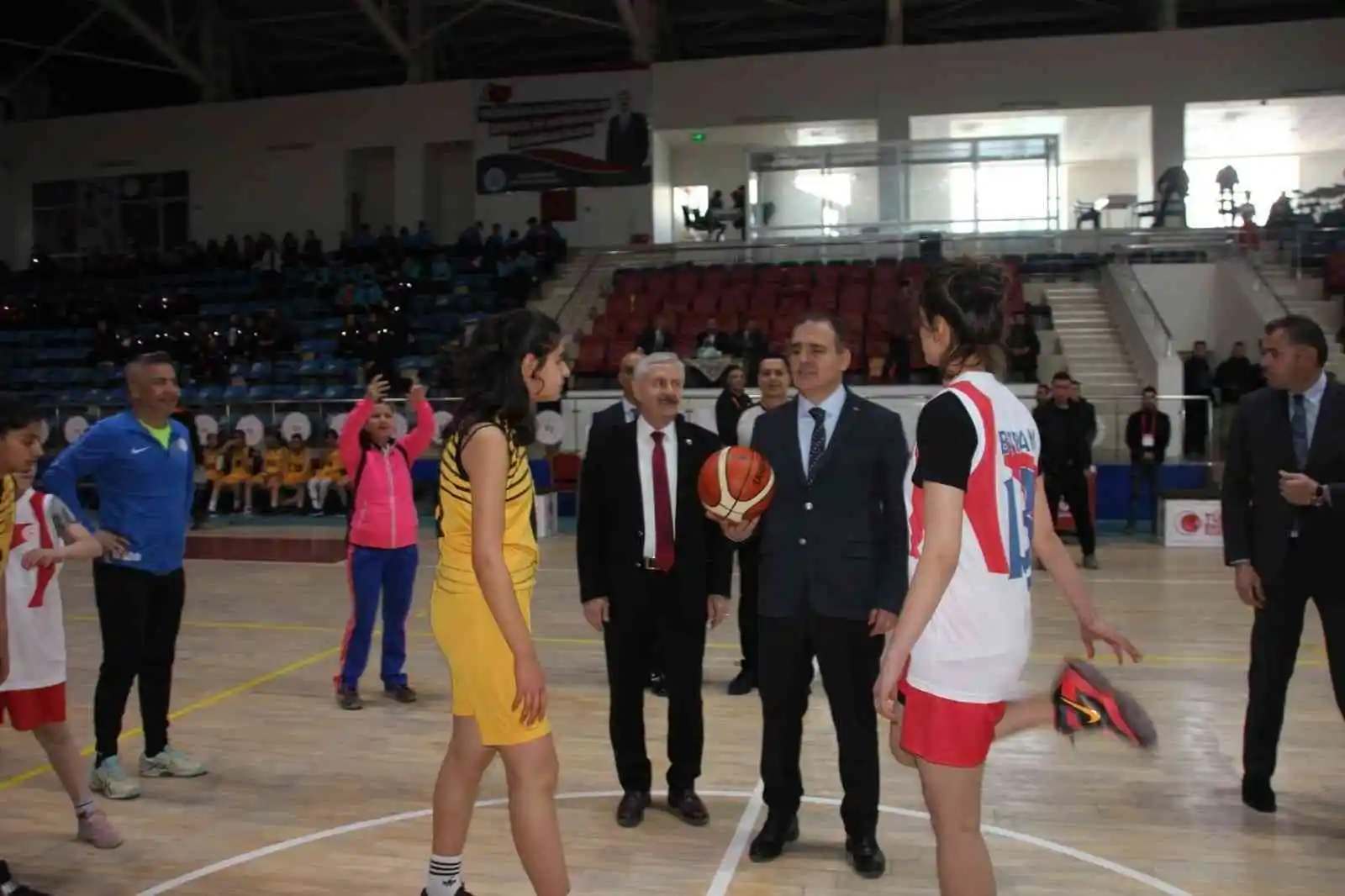 Huzur ortamının sağlandığı Hakkari’de spora ilgi arttı
