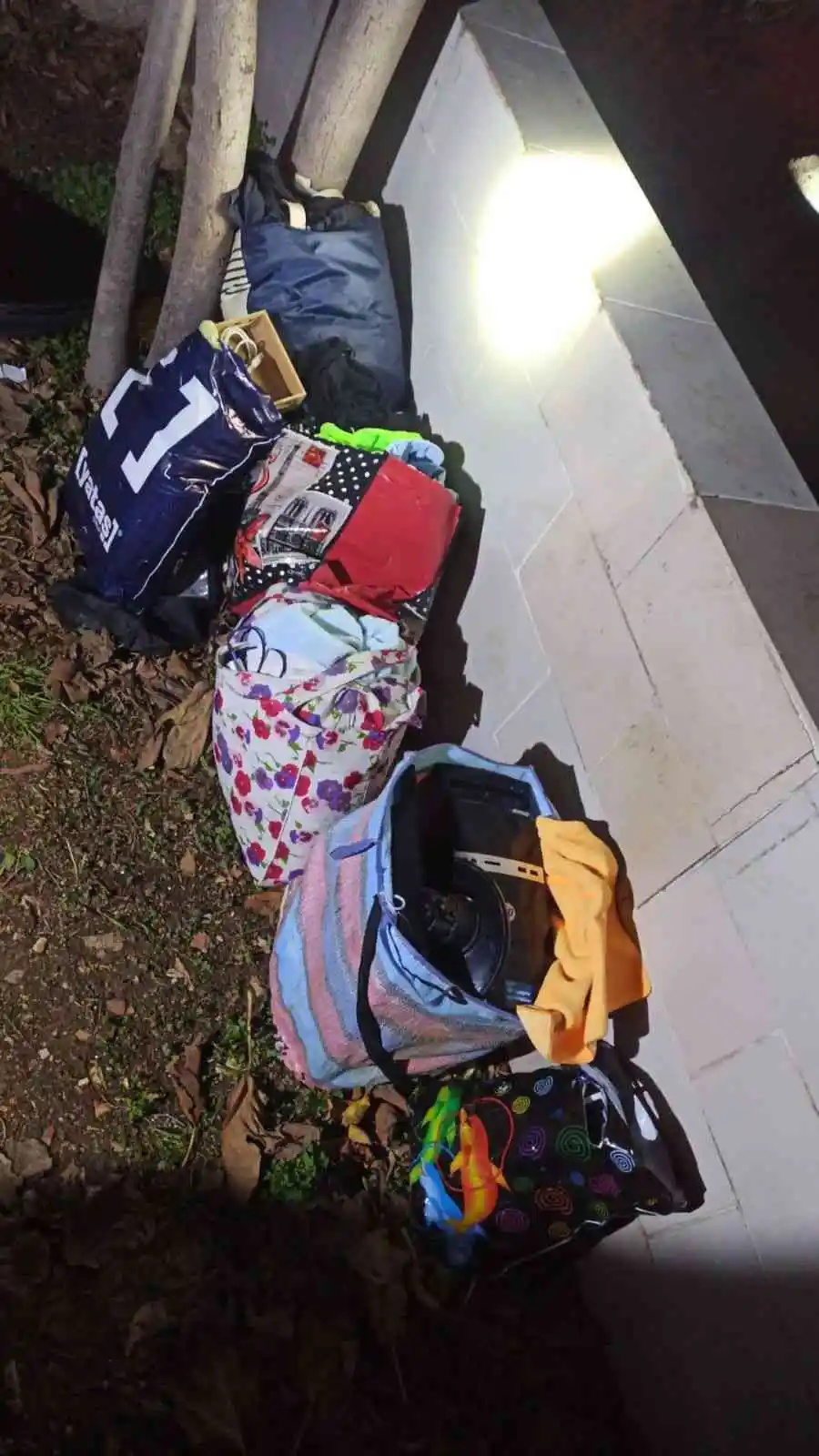 İzmir’de telefon hırsızlığı güvenlik kamerasına yansıdı
