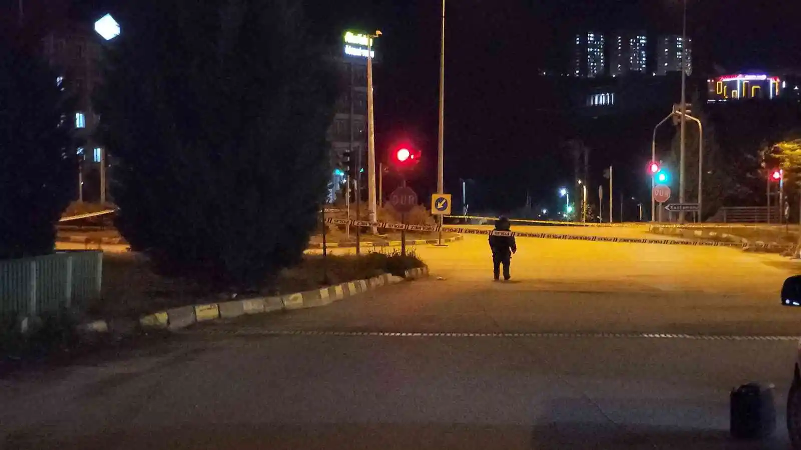 Jandarma binası yakınındaki şüpheli çanta polisi harekete geçirdi
