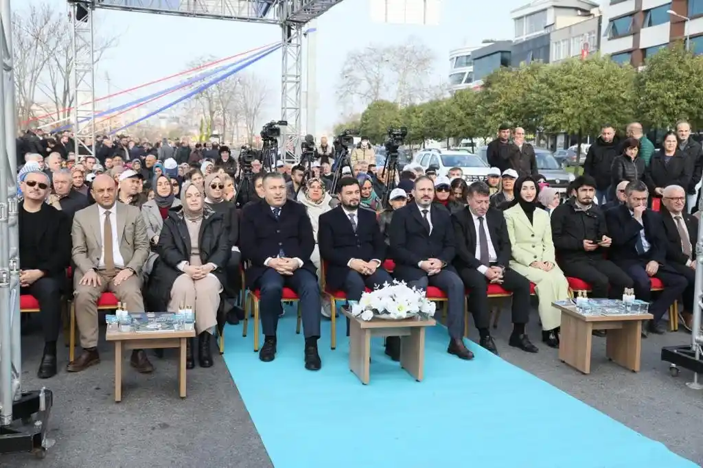 Kağıthane Yeşil Vadi Yaya Köprüsü açıldı
