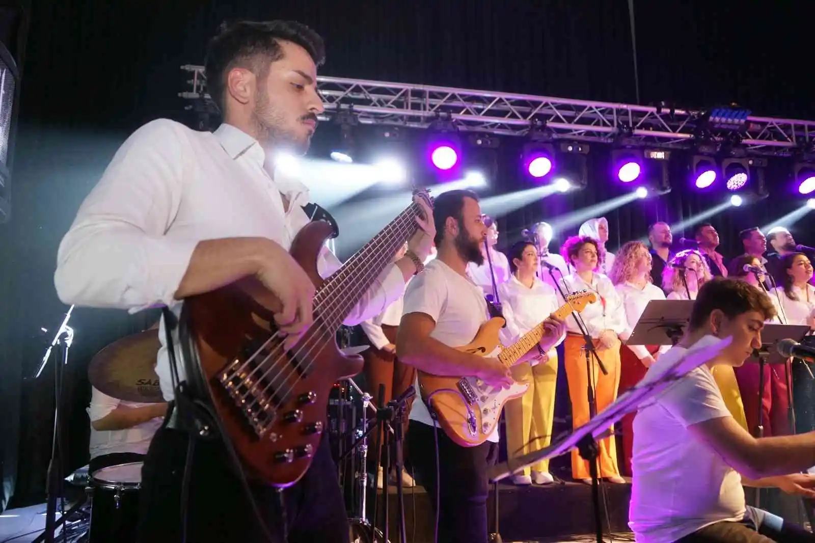 Kastamonu Belediyesi kursiyerlerinin konseri büyük alkış topladı