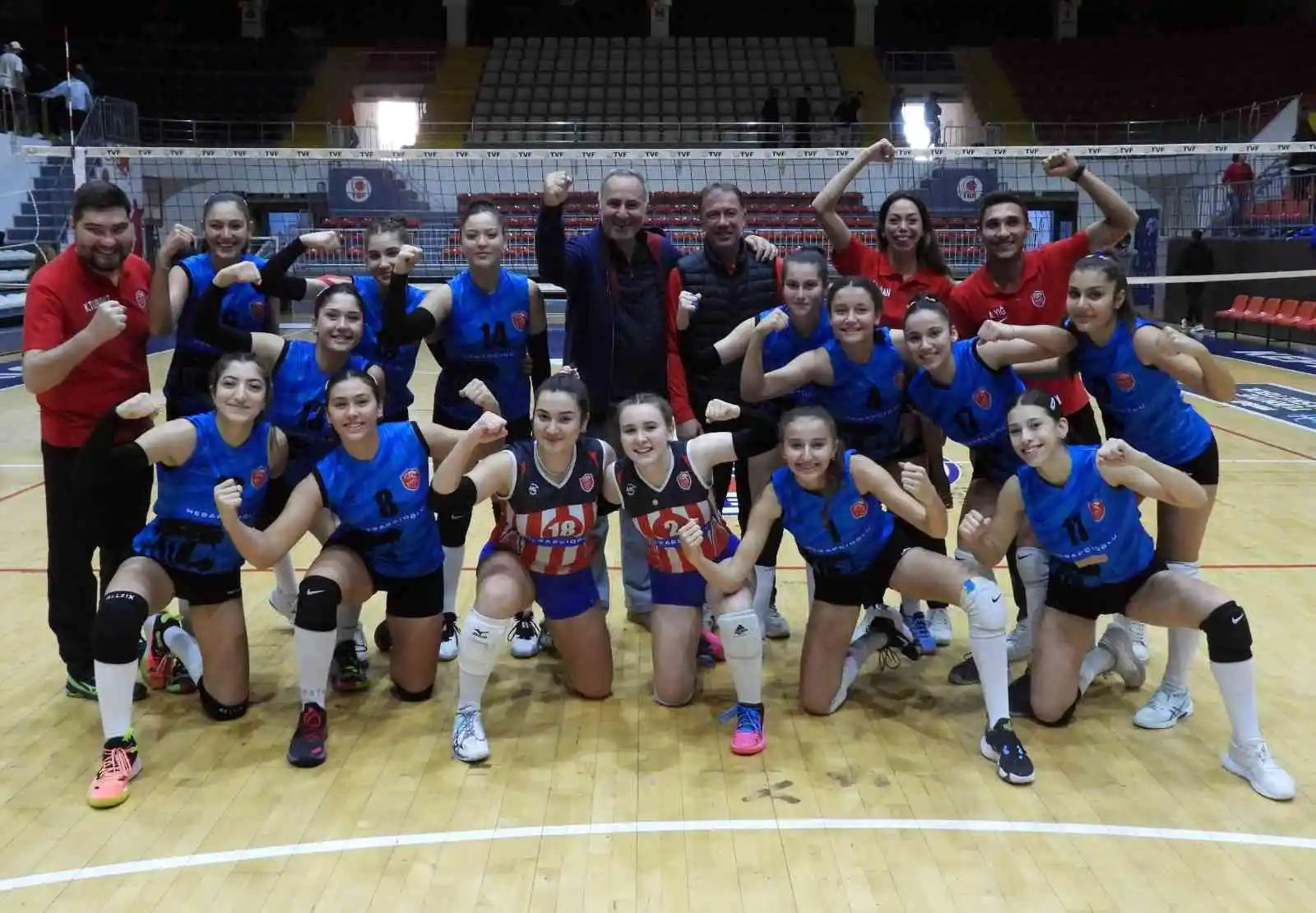 Kepez’in kadın voleybolcularından final gibi galibiyet
