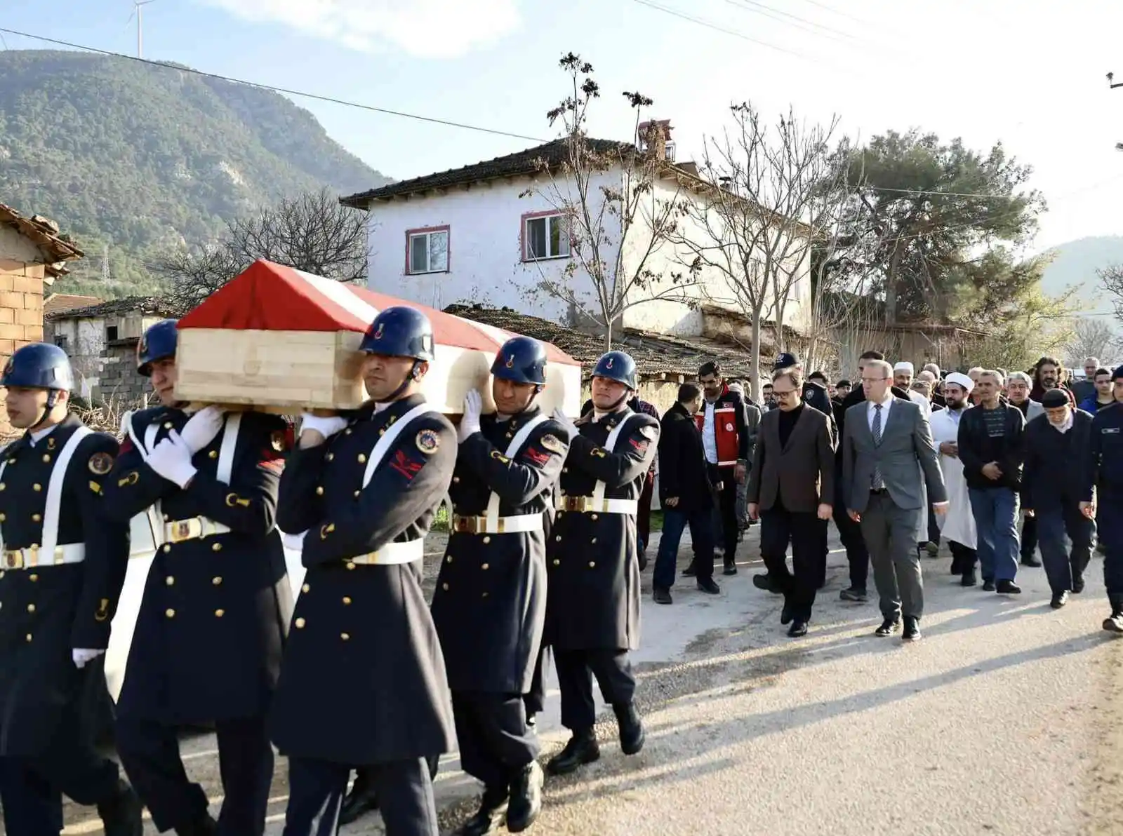 Kıbrıs gazisi son yolculuğuna uğurlandı
