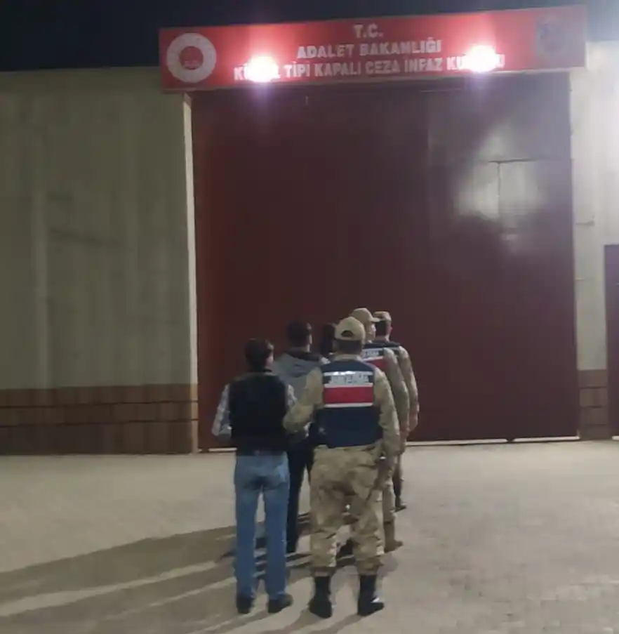 Kilis’teki göçmen kaçakçılığına 3 tutuklama
