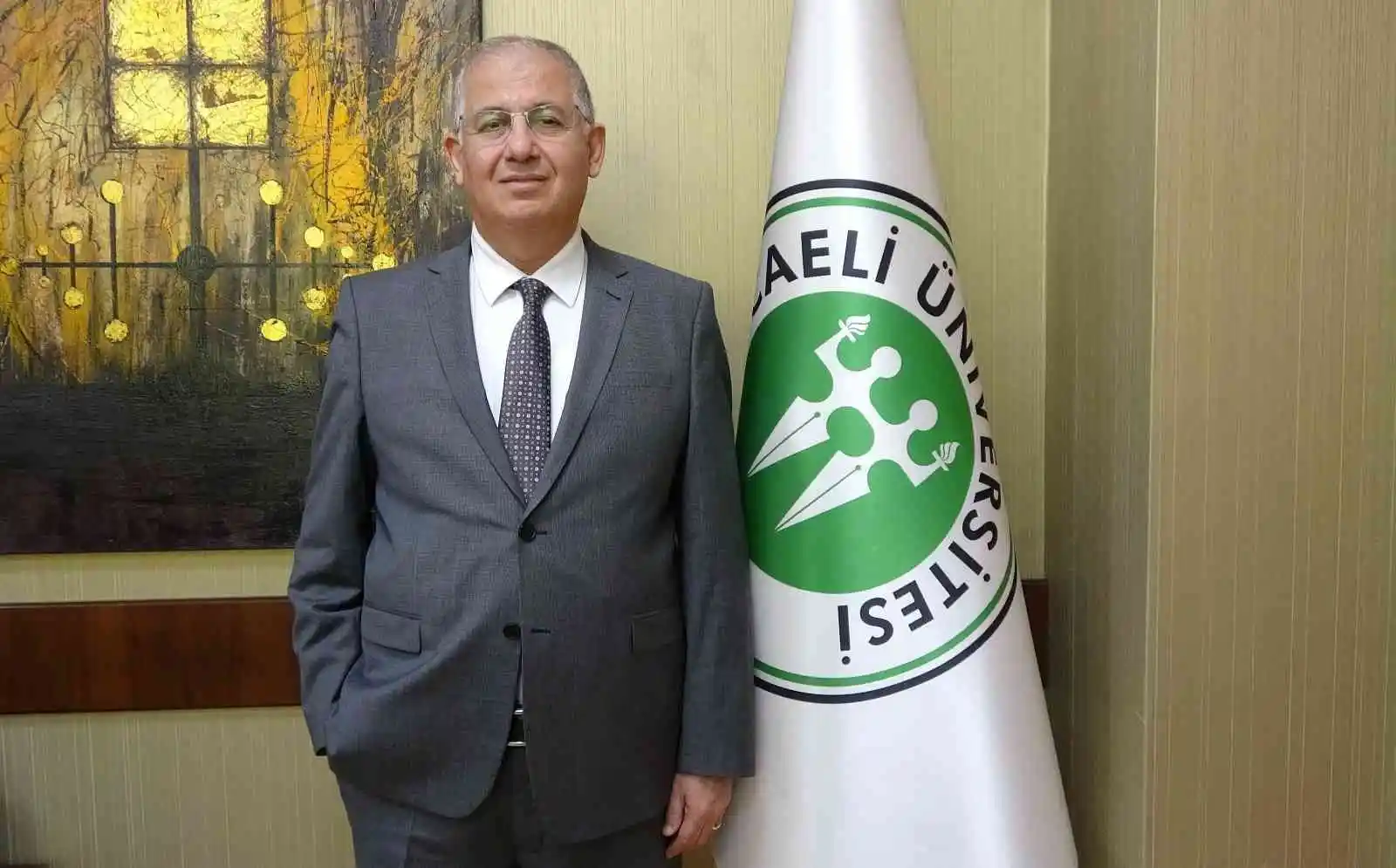 Kocaeli Üniversitesi'nin yeni rektörü Nuh Zafer Cantürk oldu