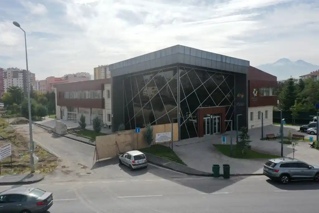 Kocasinan Belediyesi, çölyaklılara 5 yılda 4 bin 675 çölyak paketi dağıttı