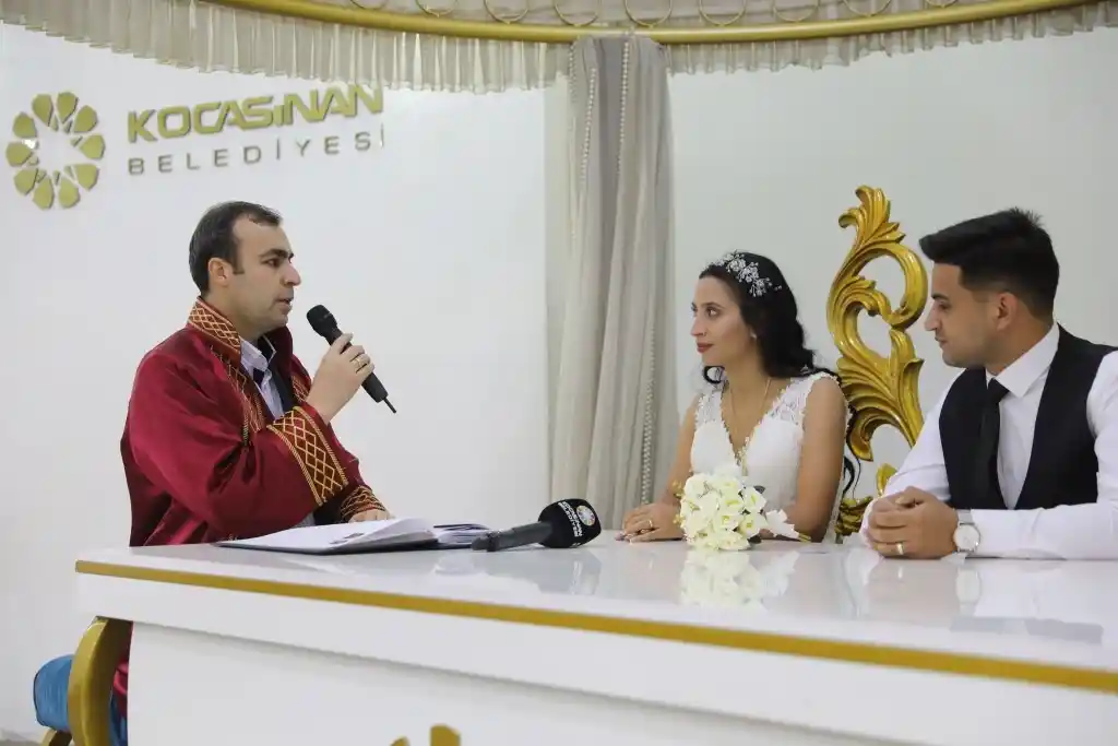 Kocasinan’da bir günde 22 çift, mutlu ve huzurlu yuvaların temelini attı

