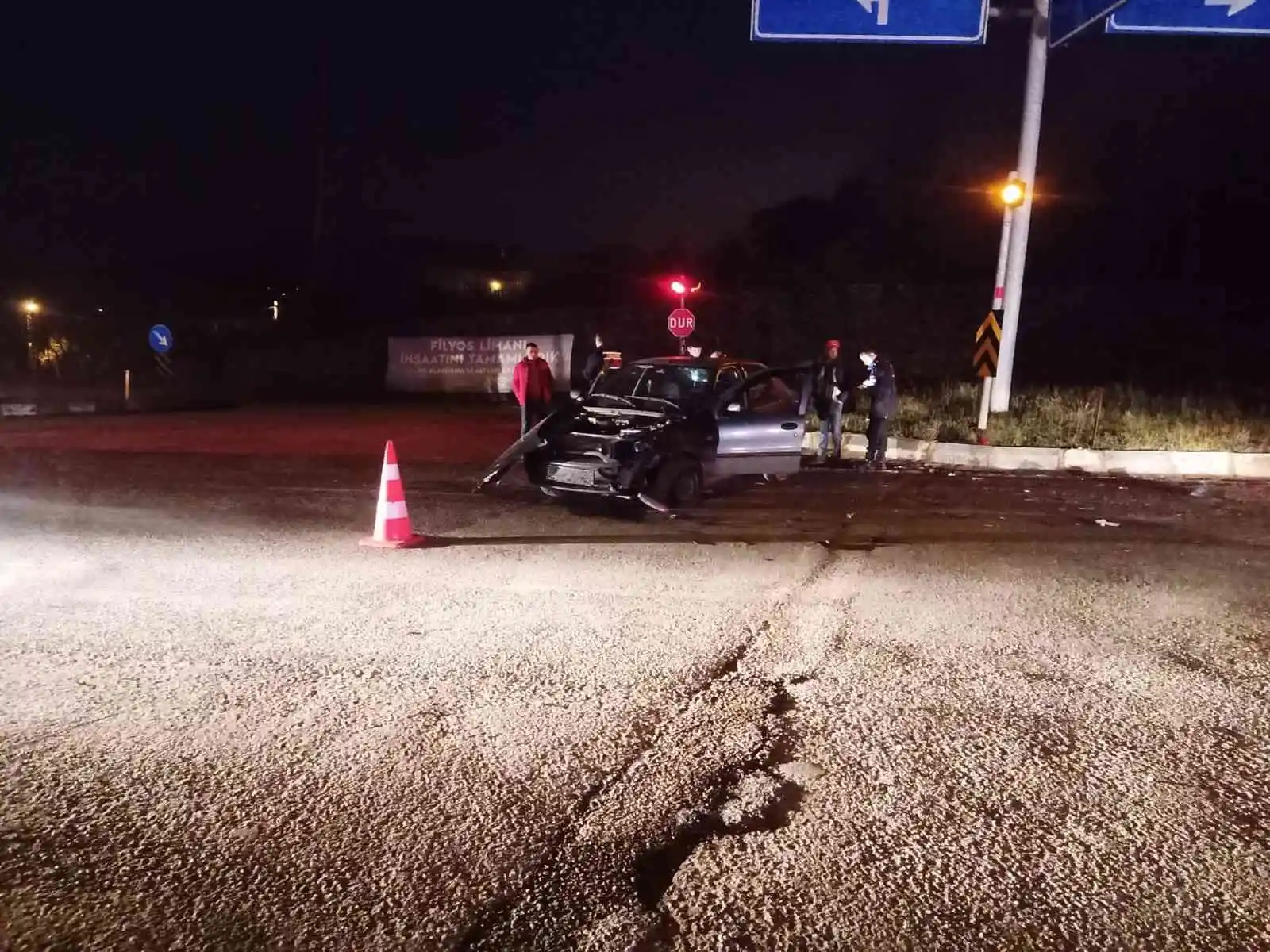 Kontrolsüz şekilde kavşağı girdi, kaza kaçınılmaz oldu
