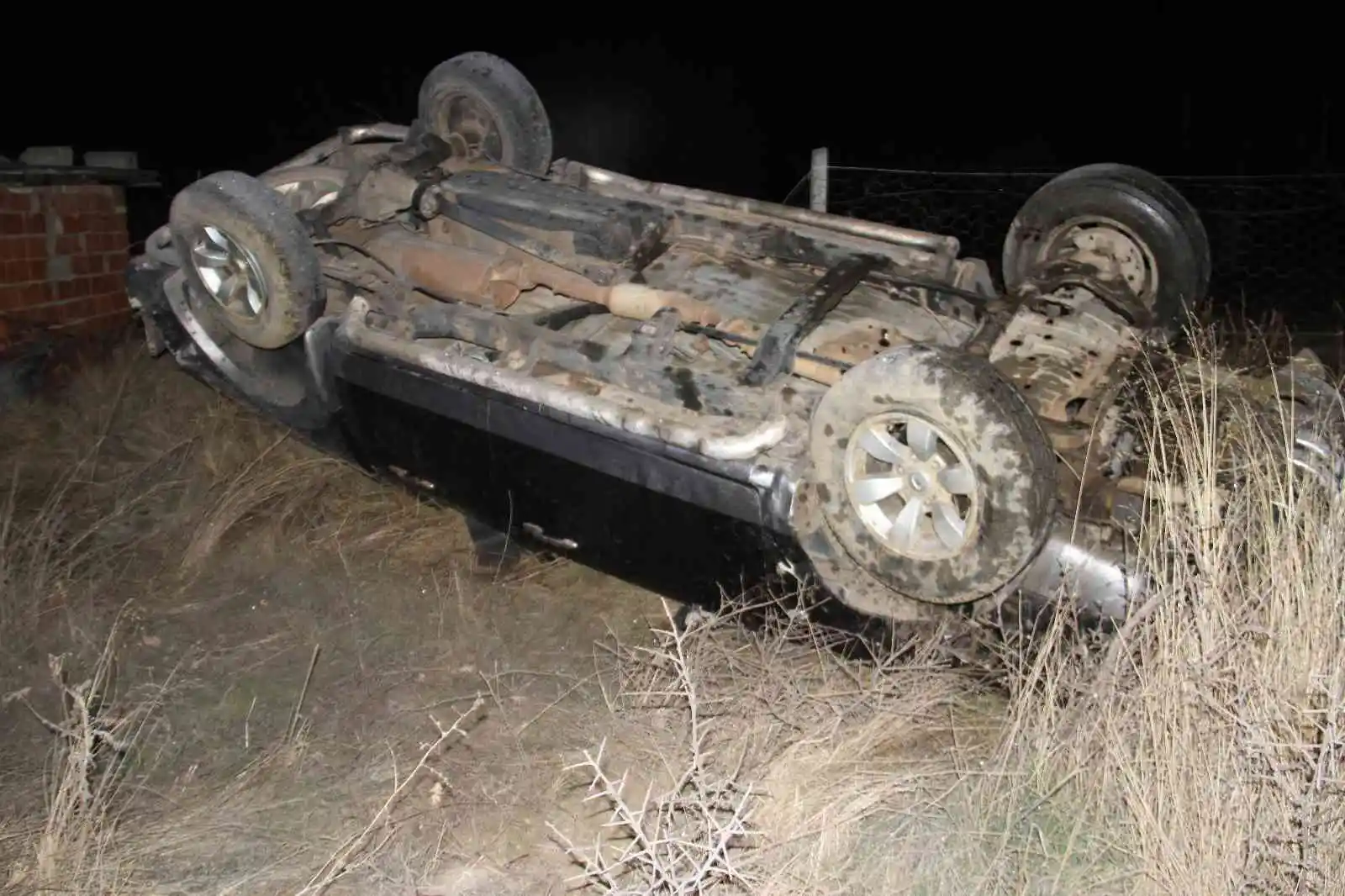 Konya’da kamyonet devrildi: 1 ölü, 1 yaralı
