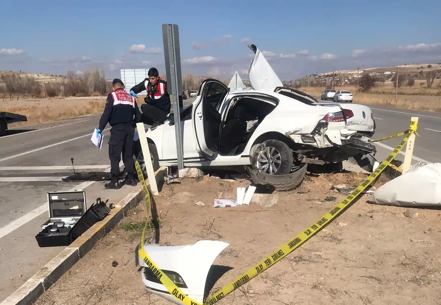 Konya'da otomobille kamyonet çarpıştı: 1 ölü, 4 yaralı
