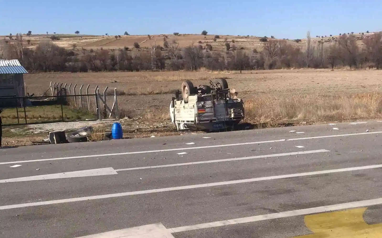 Konya’da otomobille kamyonet çarpıştı: 1 ölü, 4 yaralı
