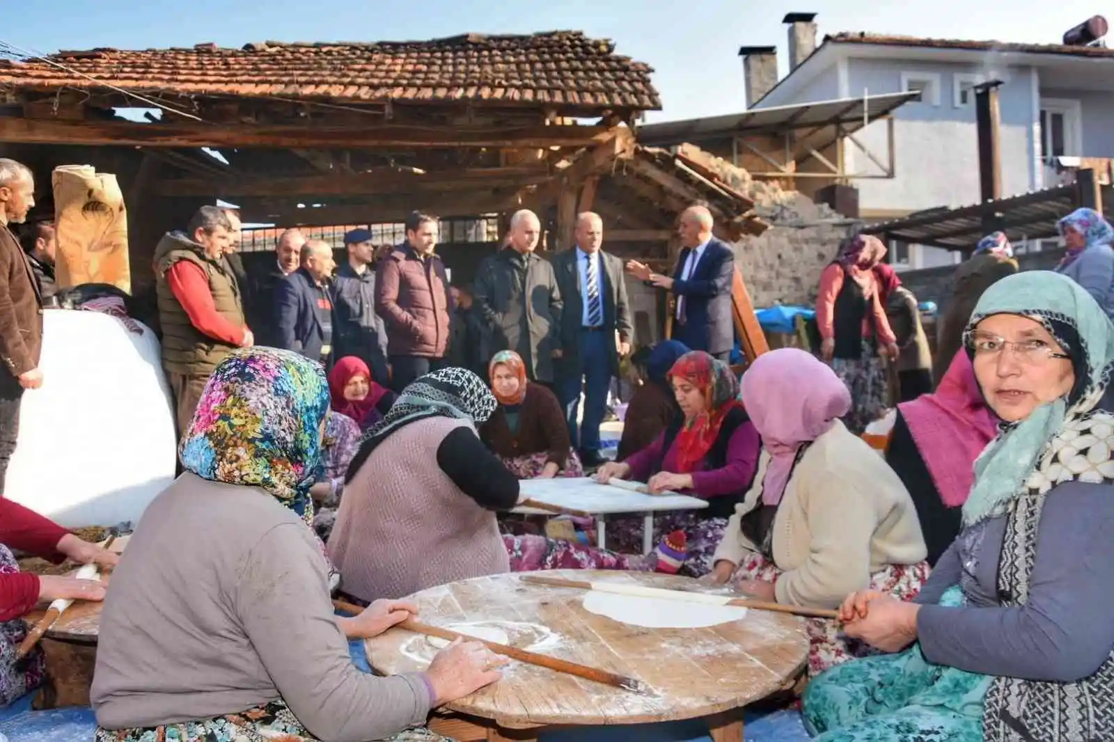 Köylülerden başkana muhteşem karşılama
