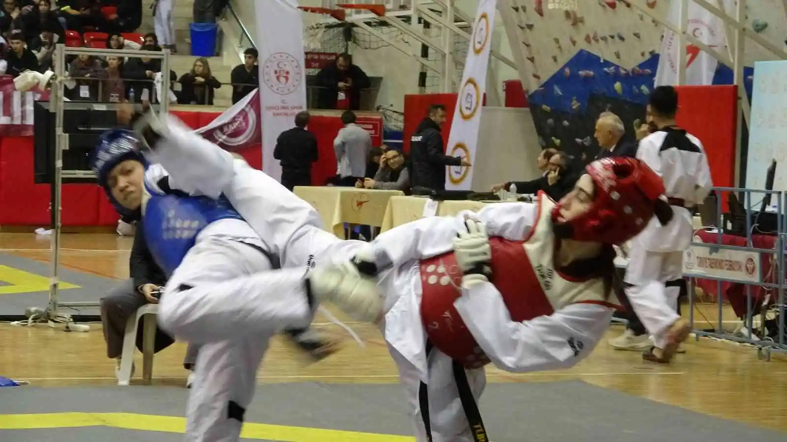 Kulüpler Türkiye Tekvondo Şampiyonası Isparta’da başladı