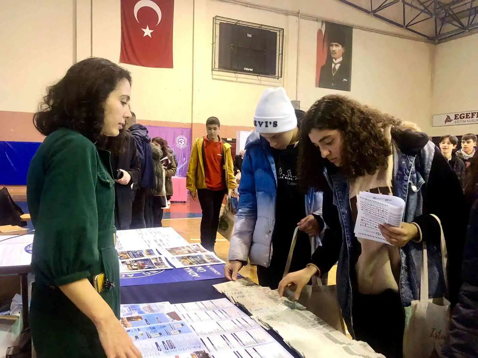 Liseli gençler, ADÜ'ye yoğun ilgi gösterdi