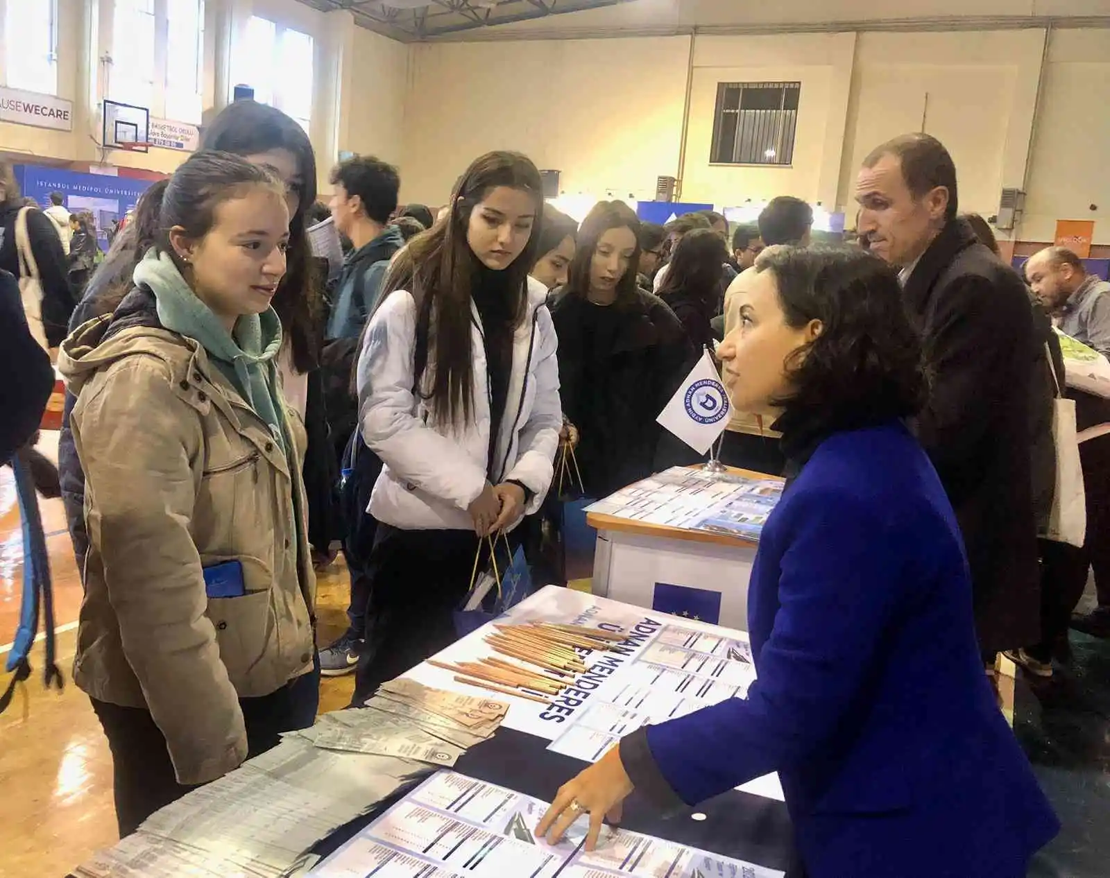 Liseli gençler, ADÜ’ye yoğun ilgi gösterdi