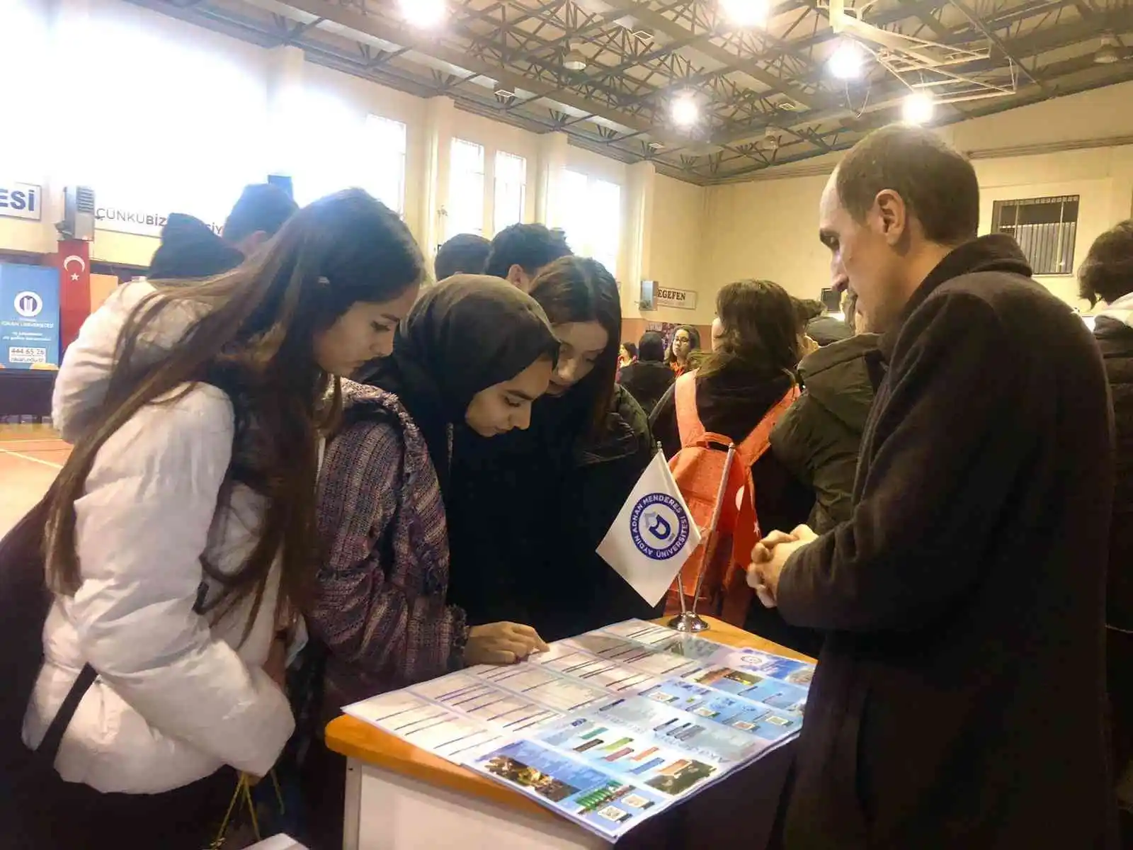 Liseli gençler, ADÜ’ye yoğun ilgi gösterdi