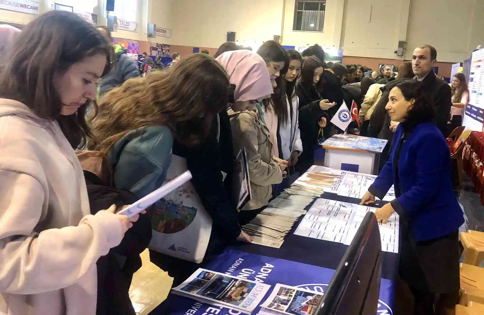 Liseli gençler, ADÜ’ye yoğun ilgi gösterdi