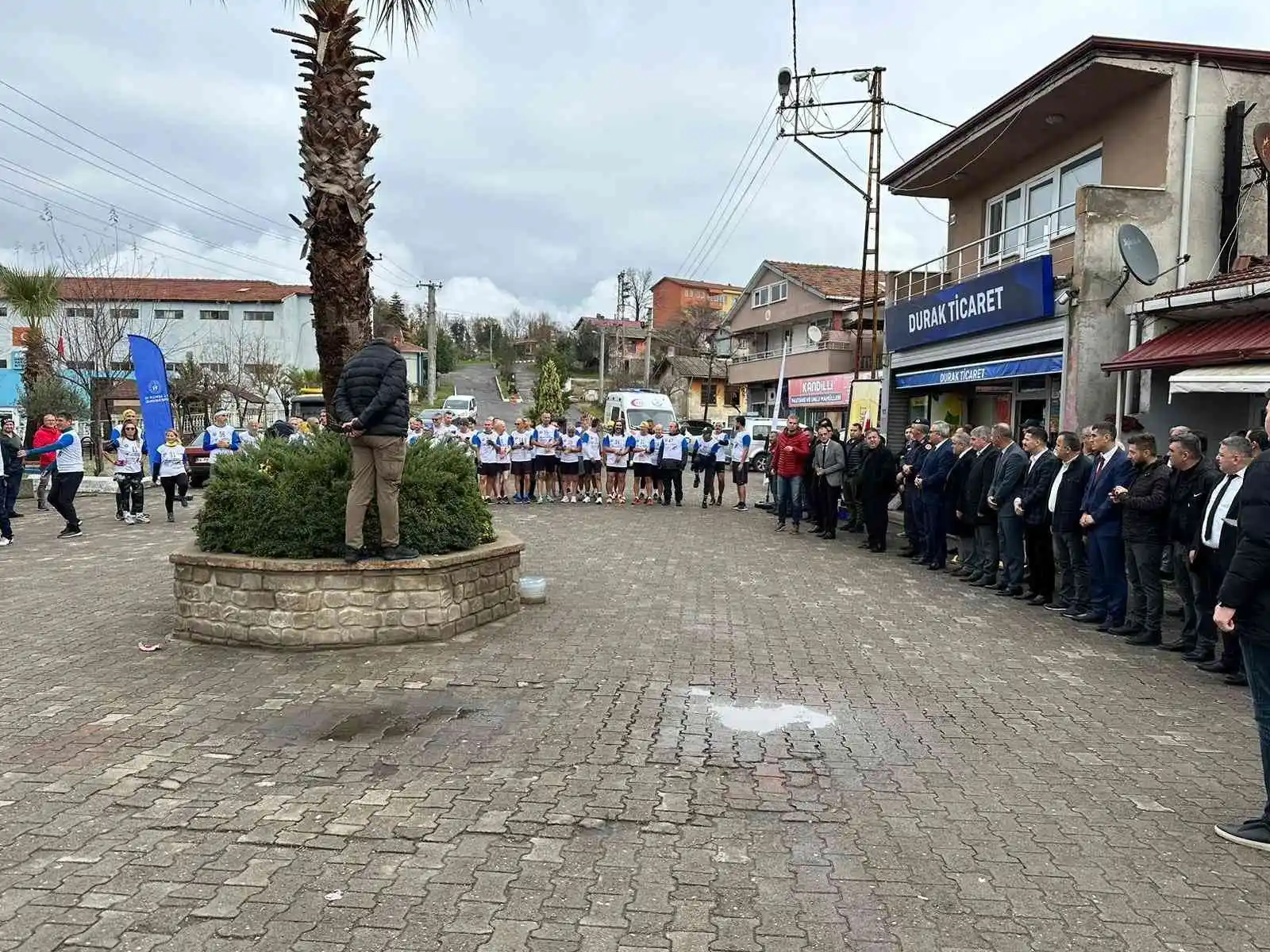 Madenciler anısına 15 kilometre koştular
