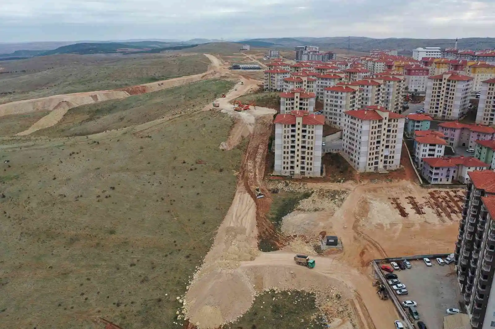 Mahalle sakinleri istedi, çalışmalar anında başladı
