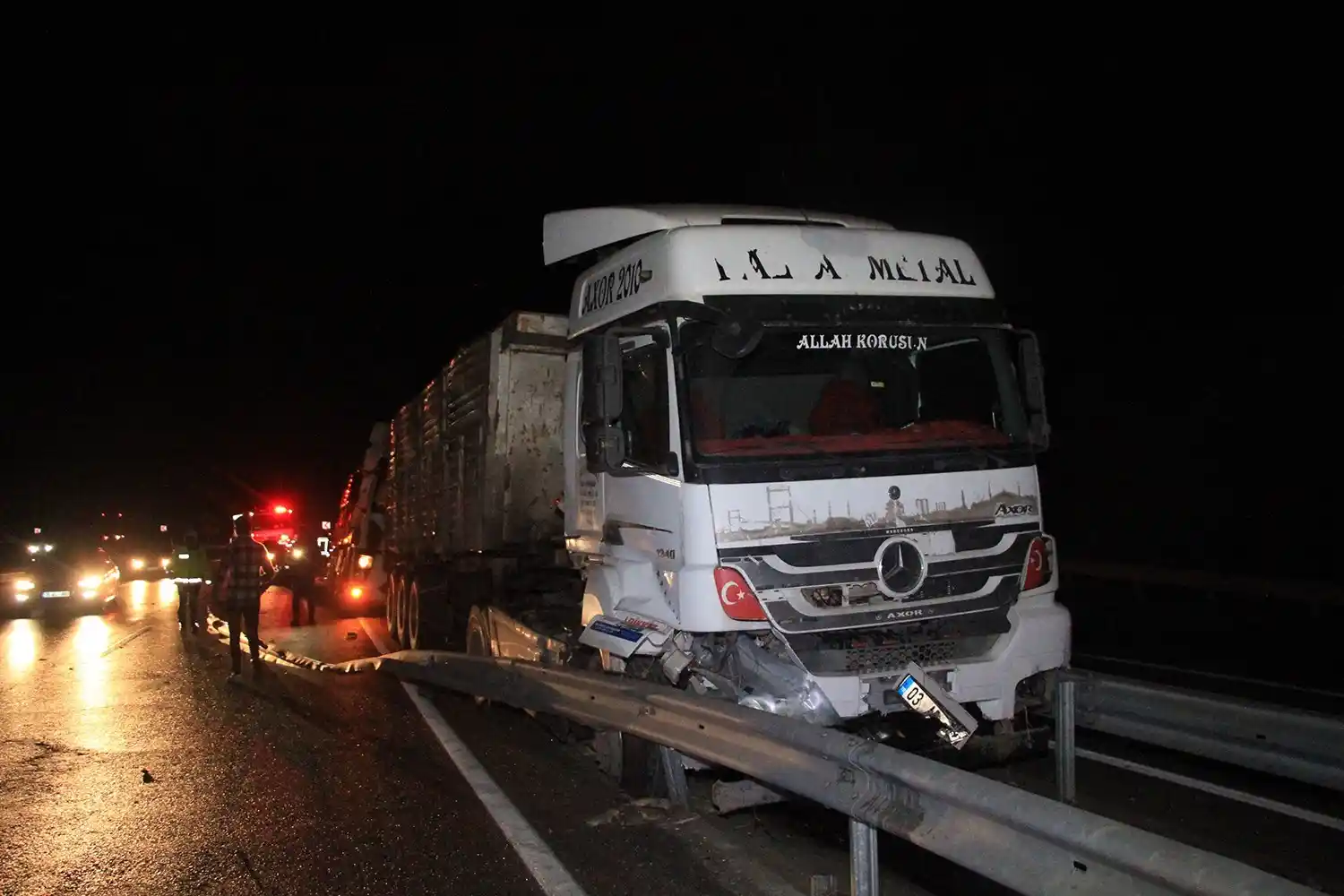 Manisa’da 4 araçlı zincirleme kaza: 1 yaralı
