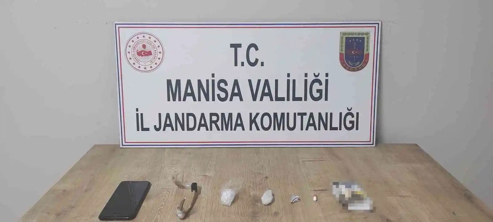 Manisa'da jandarmadan uyuşturucu operasyonu