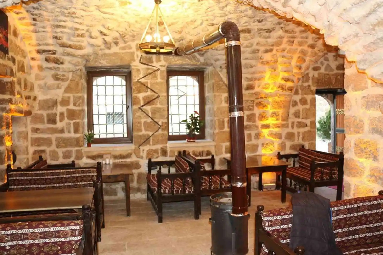 Mardin’de bir girişimci 500 yıllık evini kafeye dönüştürdü