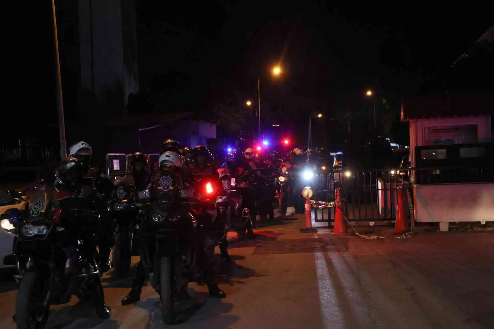 Mersin’de torbacılara şafak operasyonu: 30 gözaltı kararı