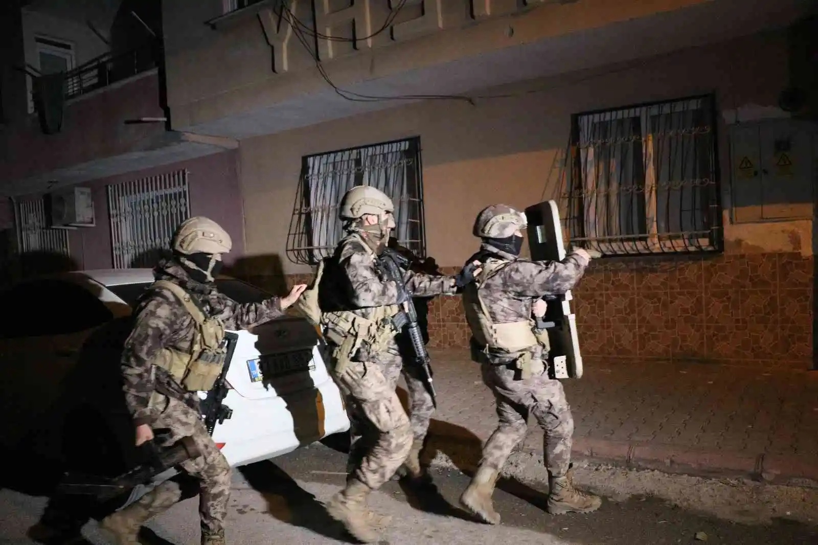 Mersin’de torbacılara şafak operasyonu: 30 gözaltı kararı