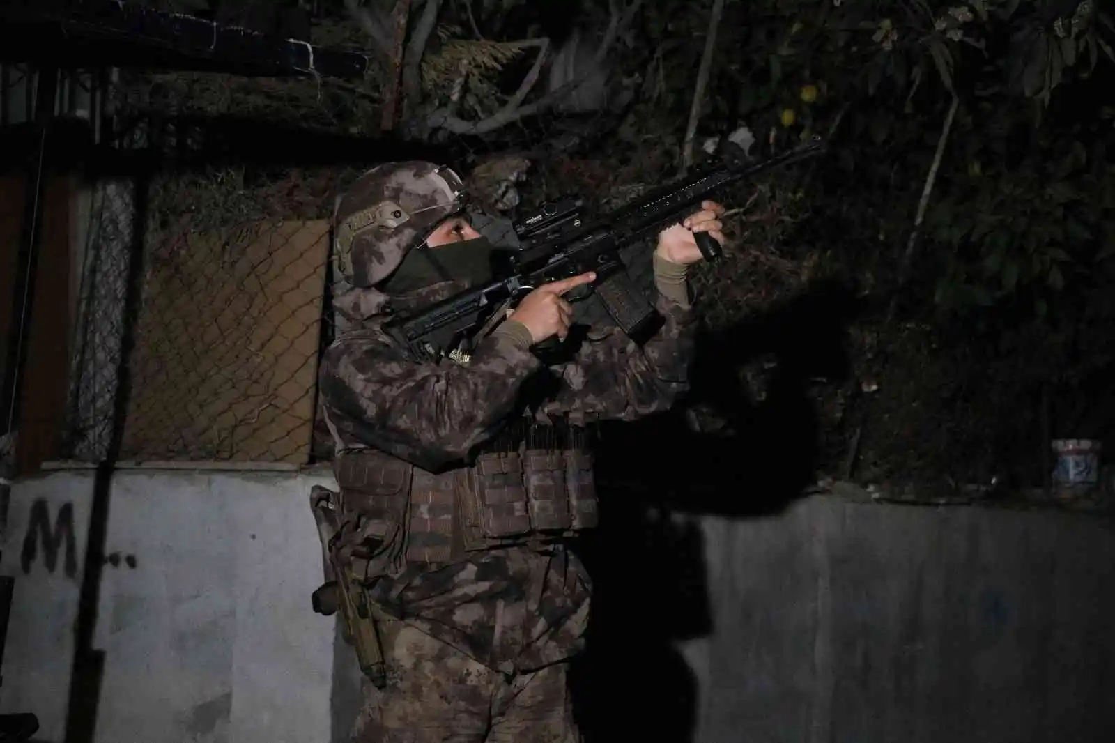 Mersin’de torbacılara şafak operasyonu: 30 gözaltı kararı