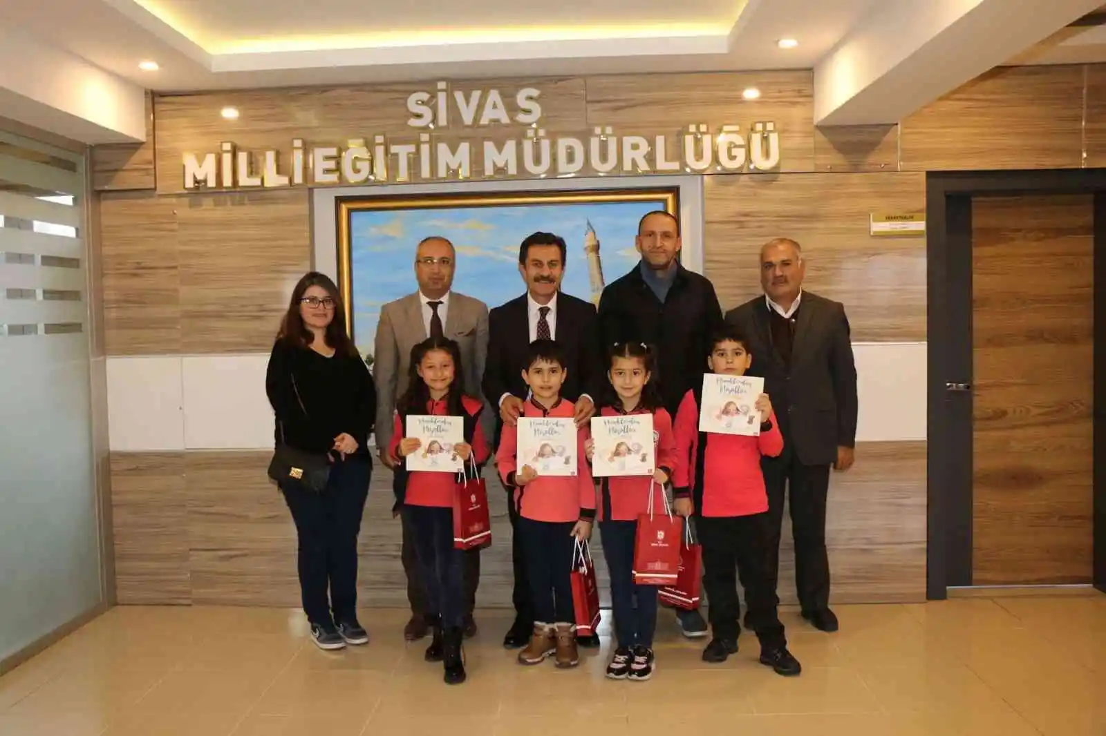 Minikler hayallerini kitaplaştırdı