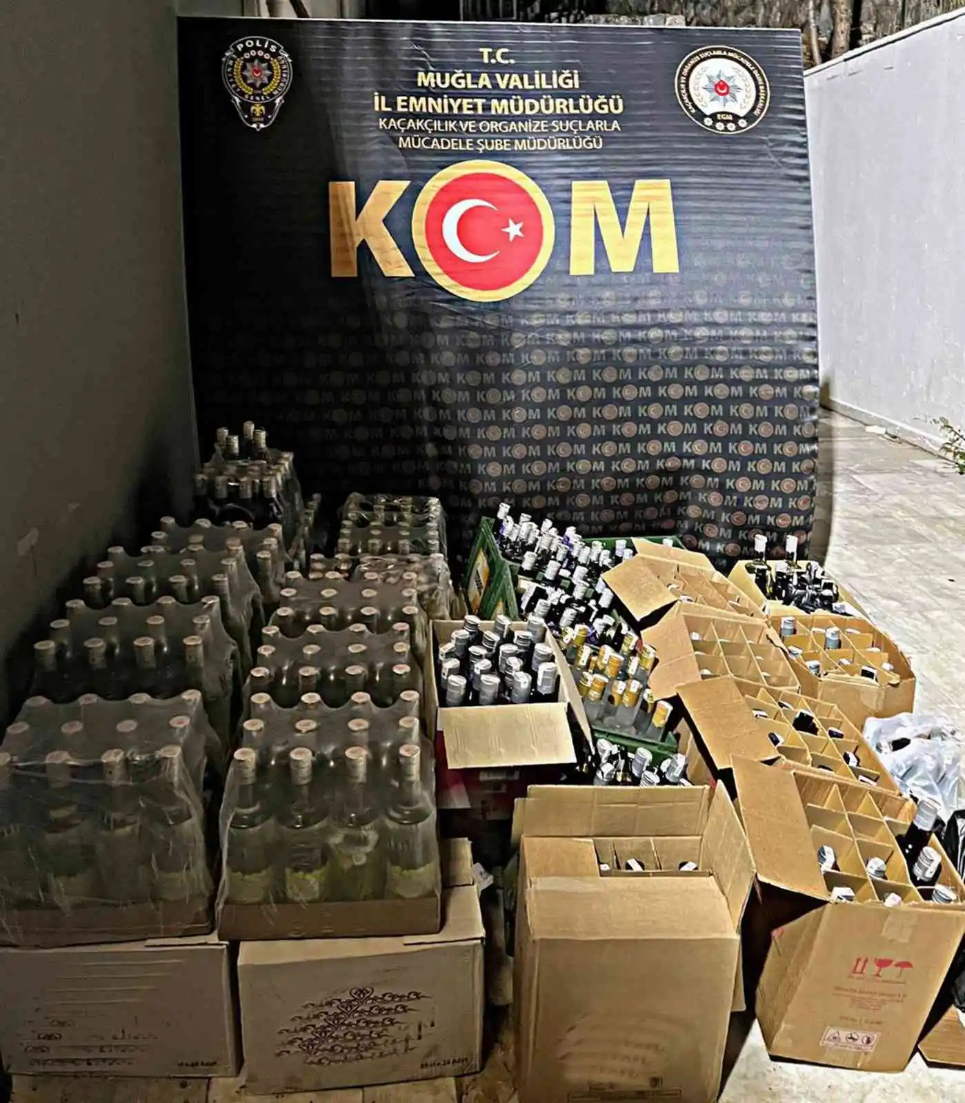Muğla'da yeni yıl öncesi sahte ve kaçak alkol operasyonu