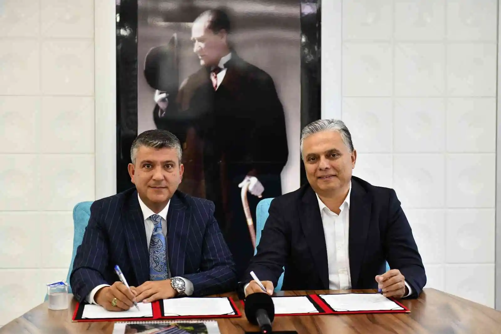 Muratpaşa'ya 4 yeni kapalı pazar yeri