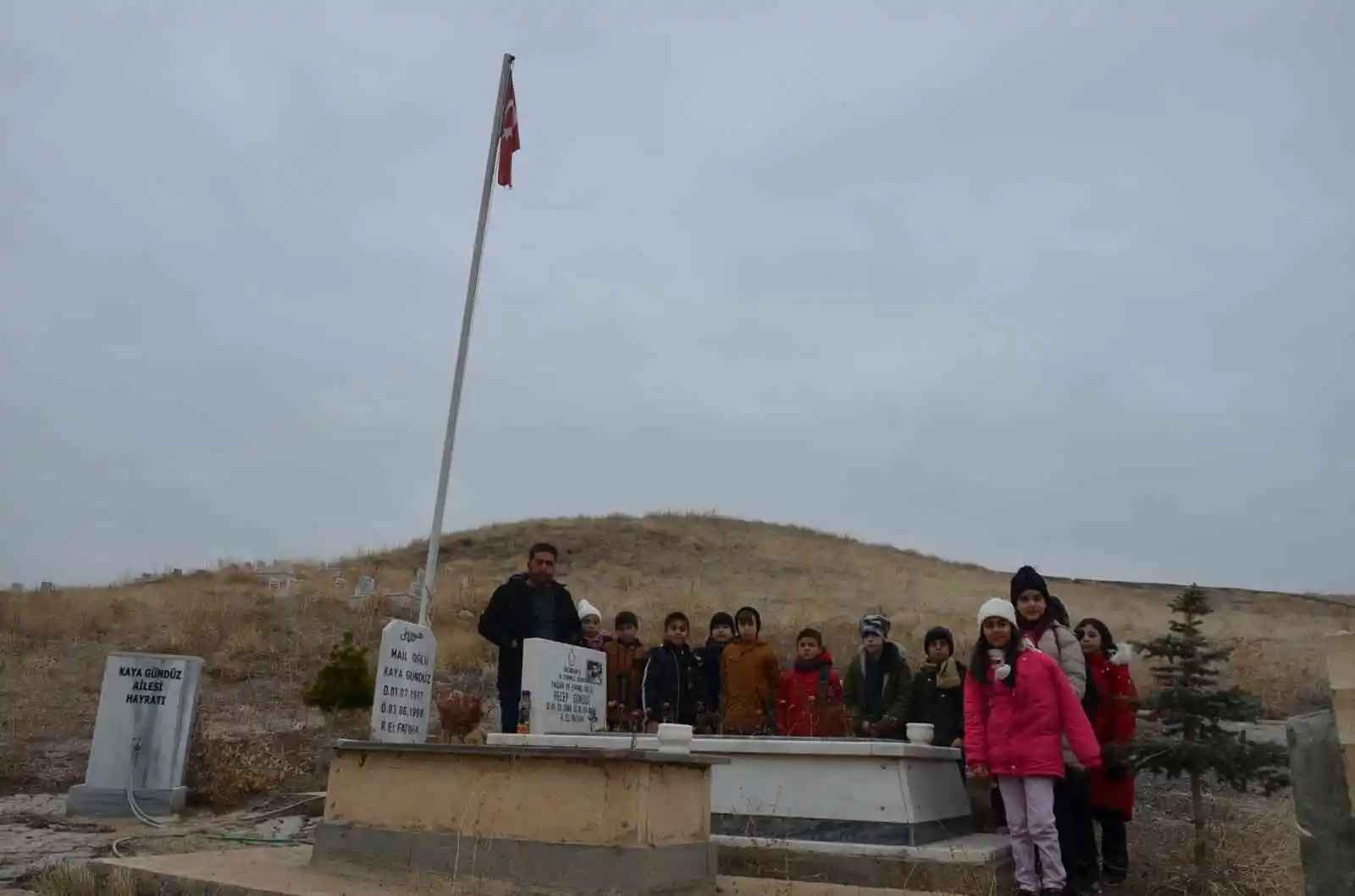 Öğrencilerden 15 Temmuz şehidi Gündüz’ün mezarına ziyaret