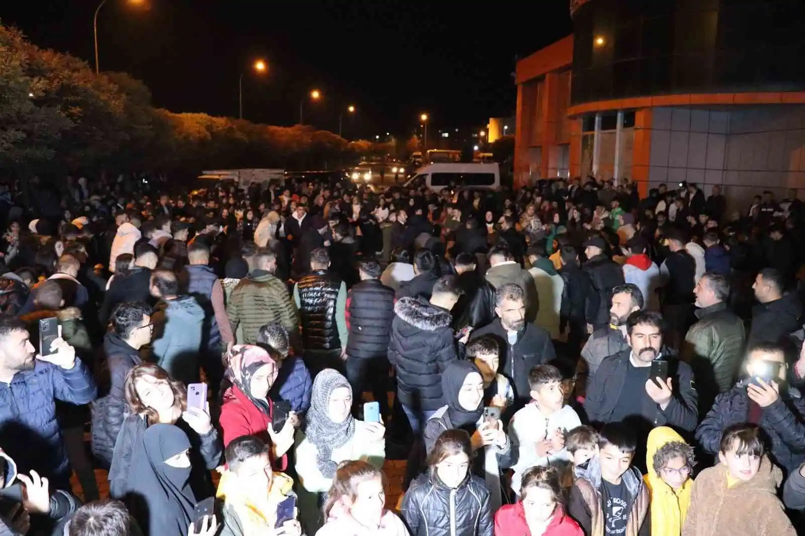 Oltu’da Eymen bebek için destek konseri
