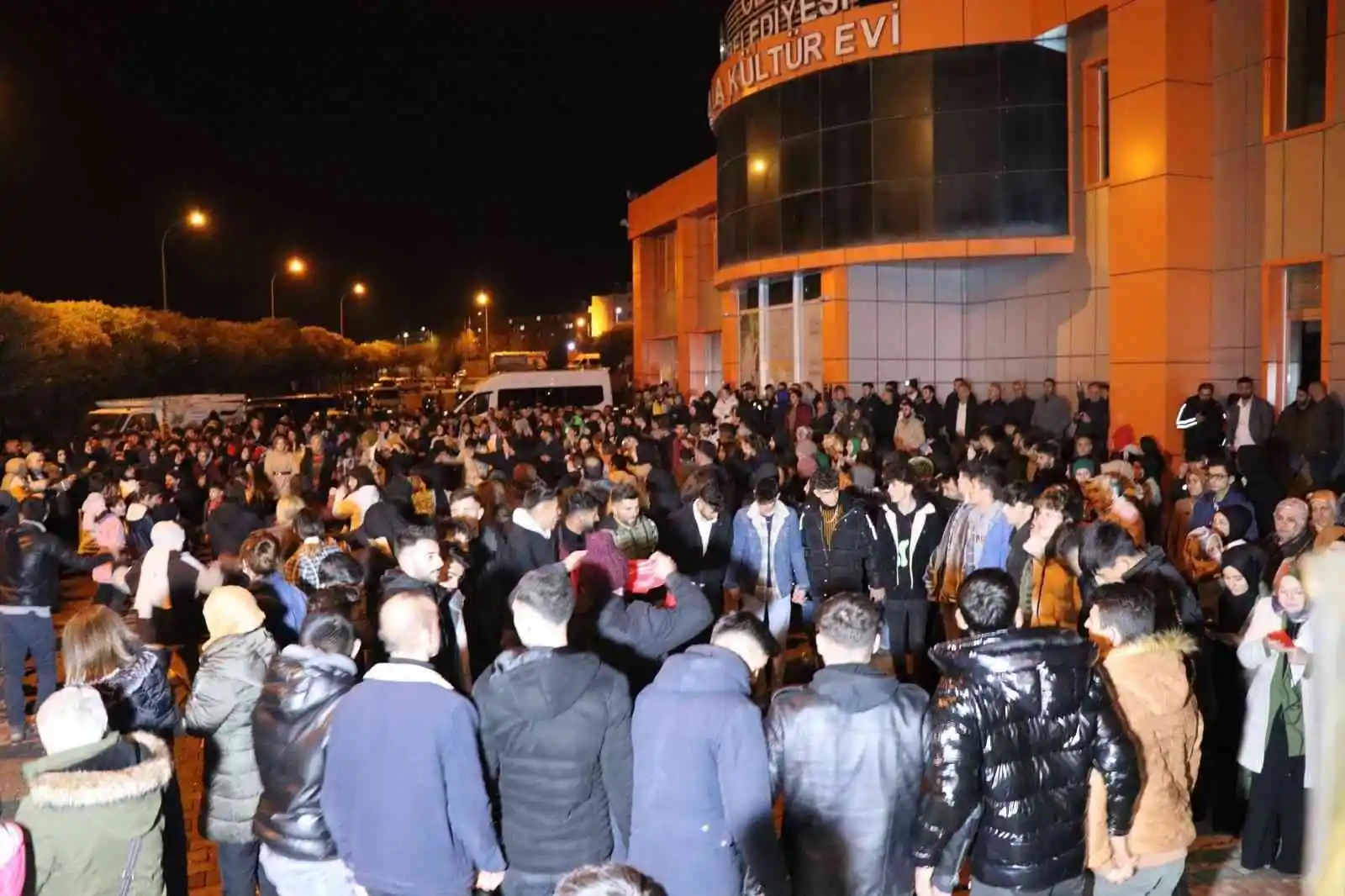 Oltu’da Eymen bebek için destek konseri