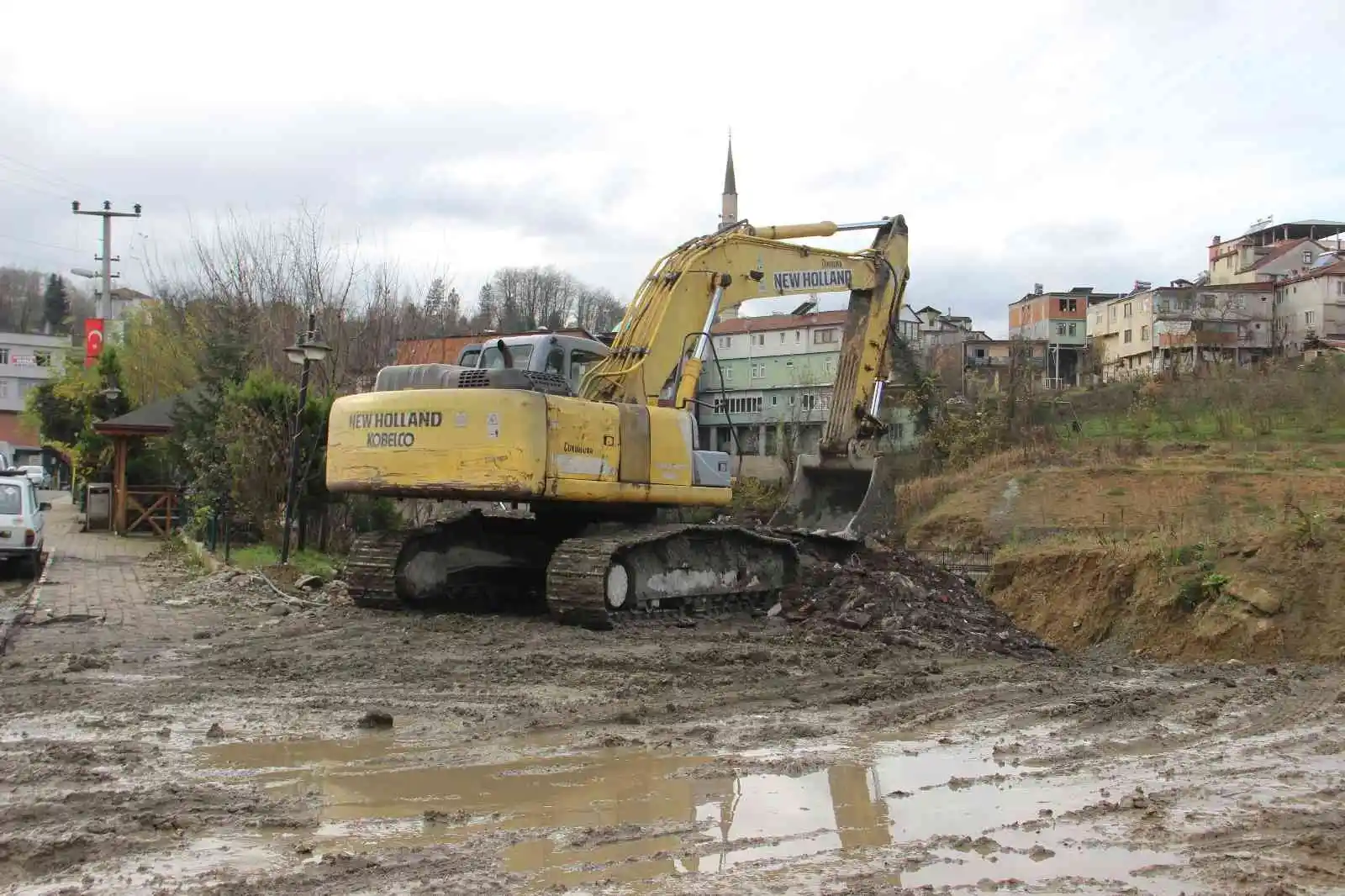 Ormanlı’da dere ıslah çalışmalarında sona gelindi
