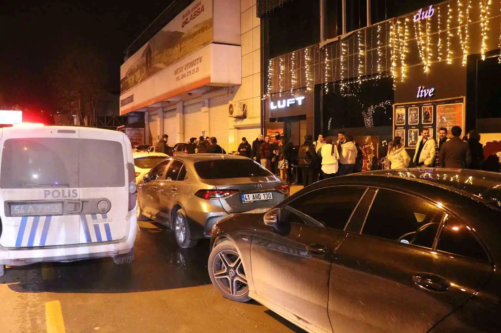 Polisten yılbaşı öncesi eğlence mekanlarına denetim: 100 bin lira ceza kesildi